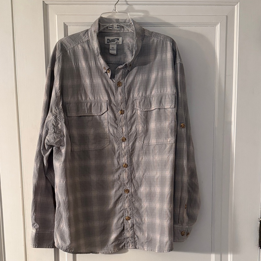 Duluth Trading Co Armachillo Gray Plaid Casual Button Down Shirt
